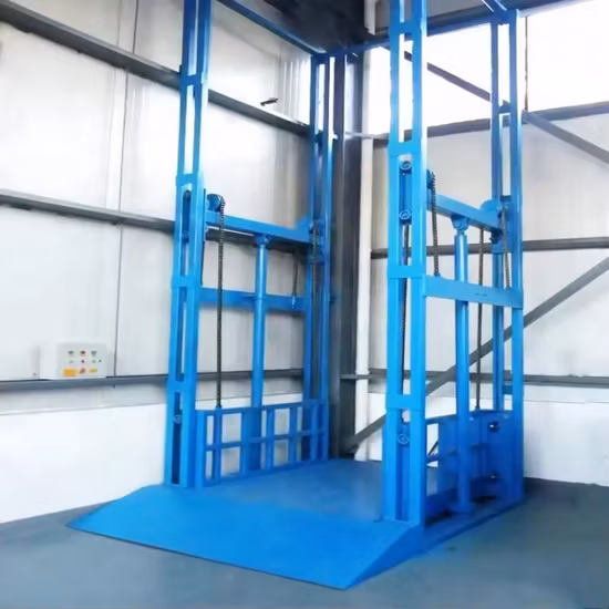 Piattaforma di sollevamento del carico con ascensore verticale per magazzino